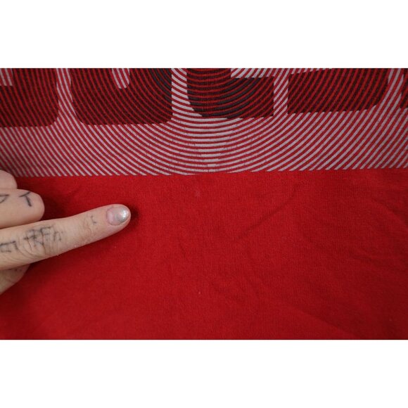 Vintage 90s Guess Mens 2XL Distressed Spell Out Box Logo Trippy T-Shirt Red - Picture 5 of 11
